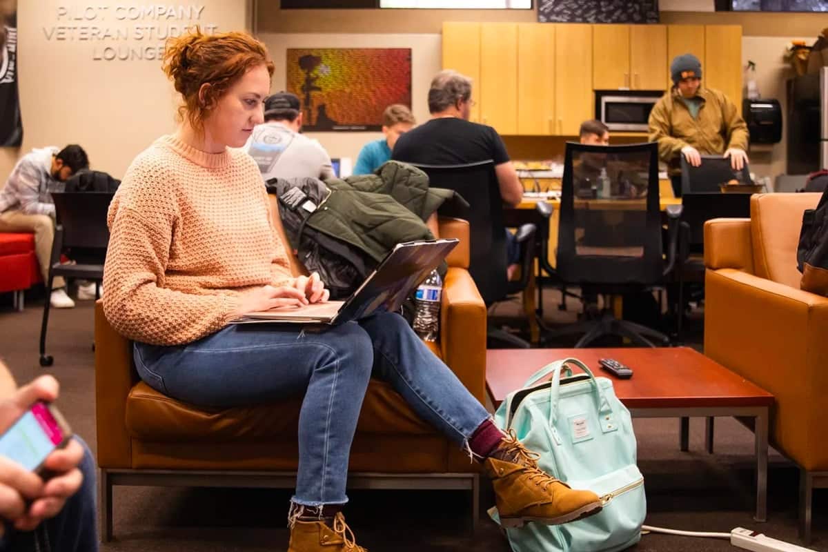 Veteran students hangout and study while in the Pilot Company Veteran Student Lounge