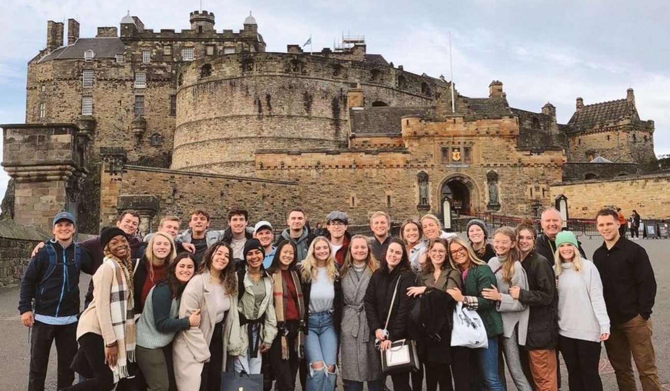 GLS ’23 cohort visiting Edinburgh Castle in Scotland during study abroad semester